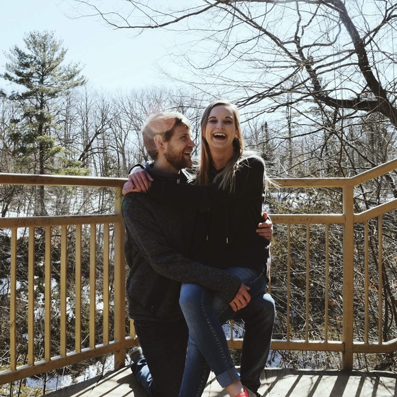 Meet your Posher, Bree - Picture 3 of 4